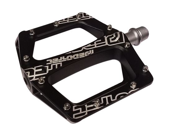 PEDAL ALUMINIO HILO 9/16 MOD. THUNDER 225 NEGRO